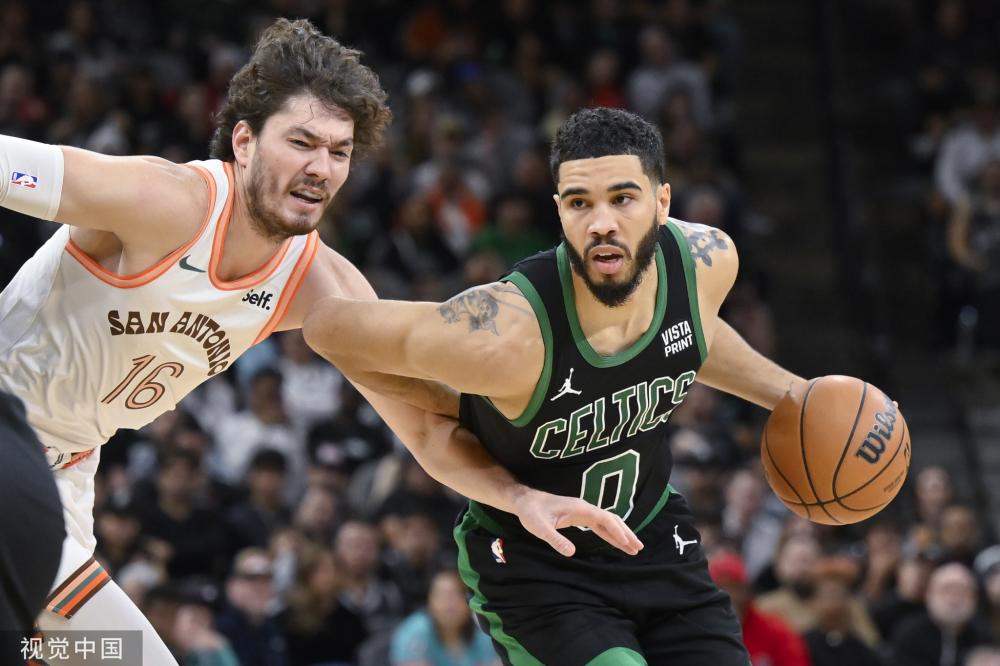 球员们毫不 球员们毫不