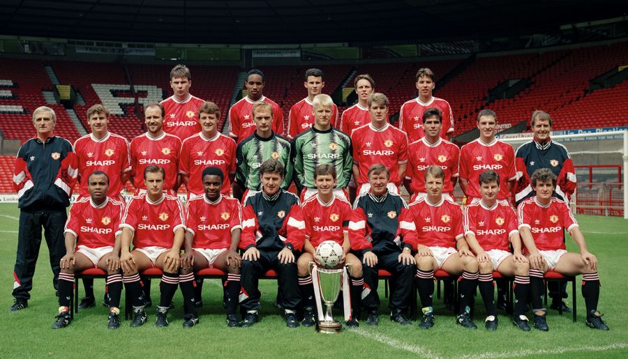 北京大爷刘超英：举着“祥云”跑了百场马拉松.