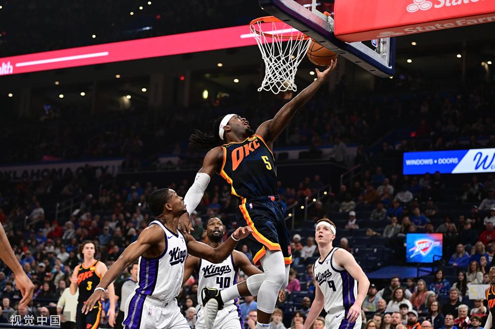 在激烈竞争 在激烈竞争