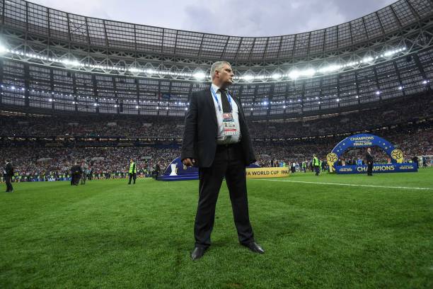 更来自于他 更来自于他