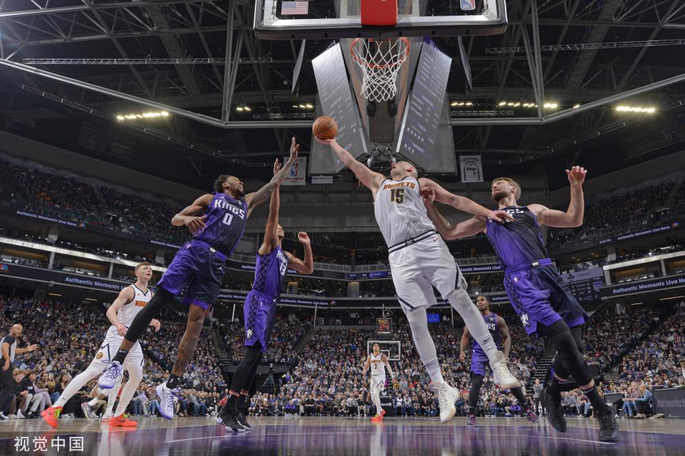 在比赛伊始 在比赛伊始