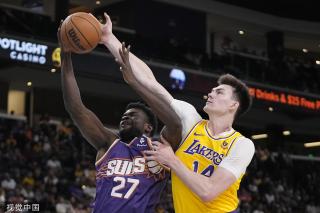 转会市场的 转会市场的